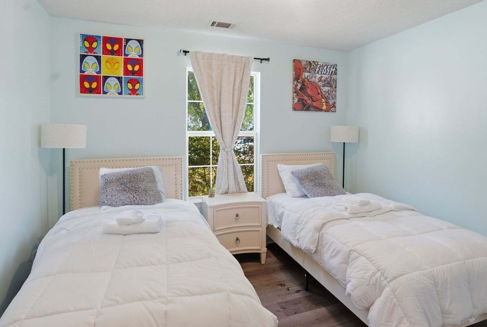 3br Savannah Home Sleeps 5 Near Historic District 3 Bedroom Home