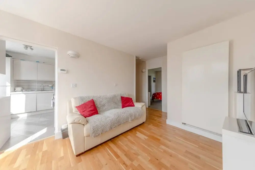Cosy 3 Bedroom Flat in North London