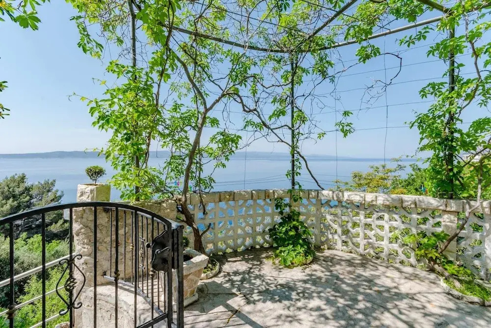 Villa Kosa - Standard Double Room With Balcony and Sea View