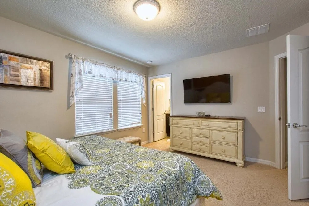 Windsor at Westside-9 Bedrooms House W/pool-3706ww Home