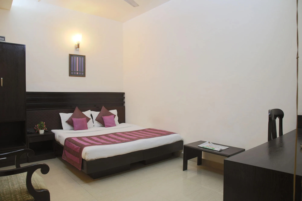 FabHotel Exotica