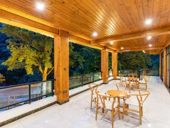 Niehong Shanju Hotel
