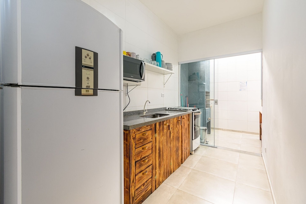 Apartamento novo com piscina, condomínio Ubatuba