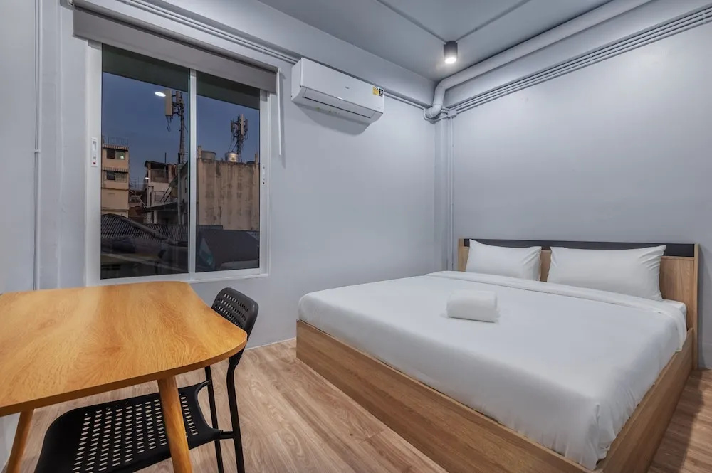 Ti Thong Hostel