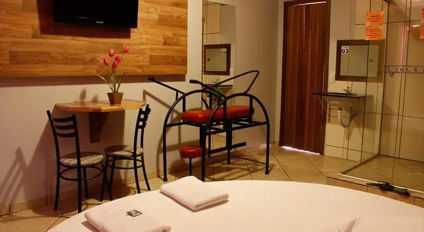 H Motel - Adults Only