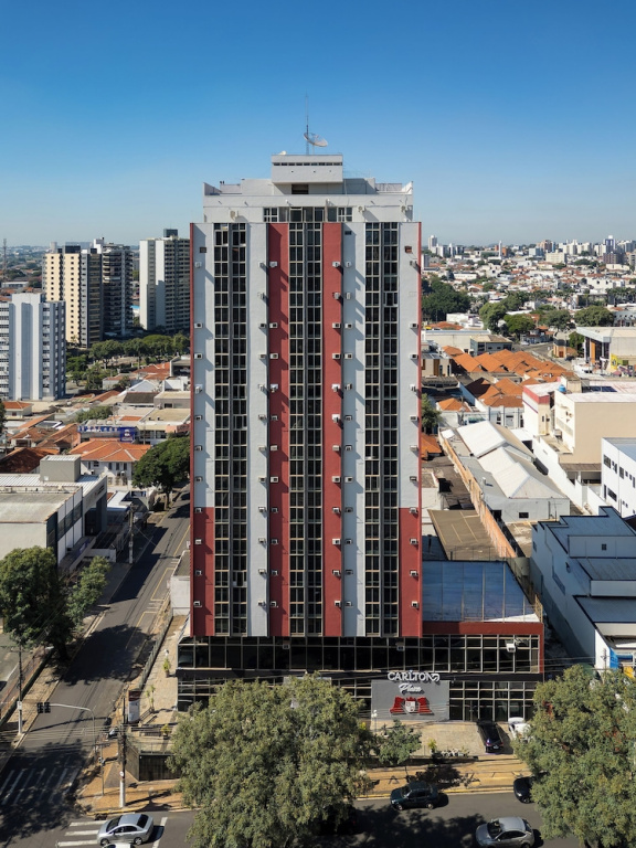 Carlton Plaza Americana