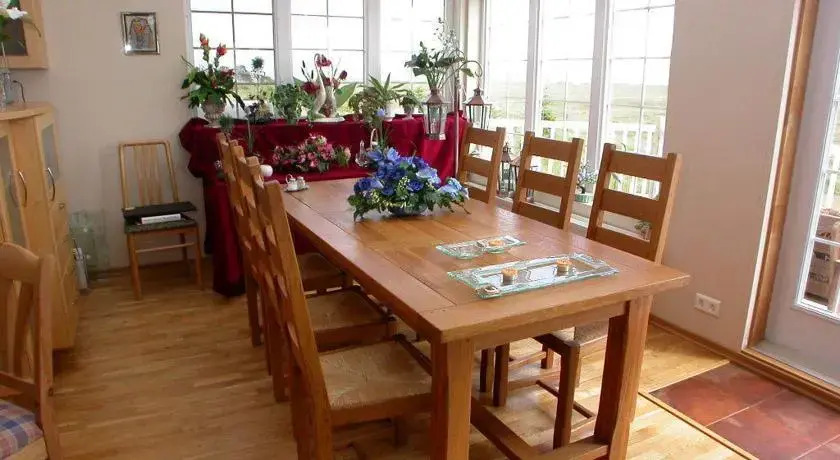 Kaldbakur Guesthouse