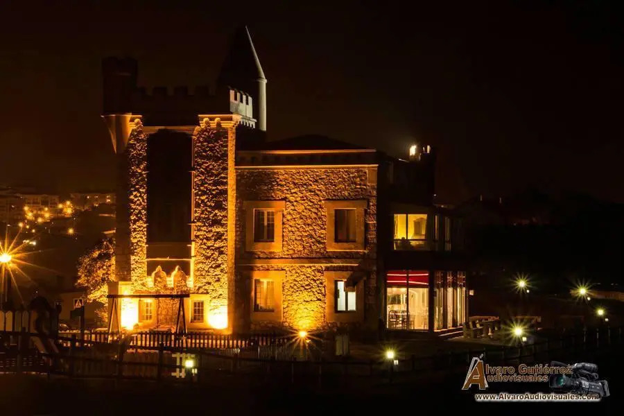 Отель El Castillo de los Locos