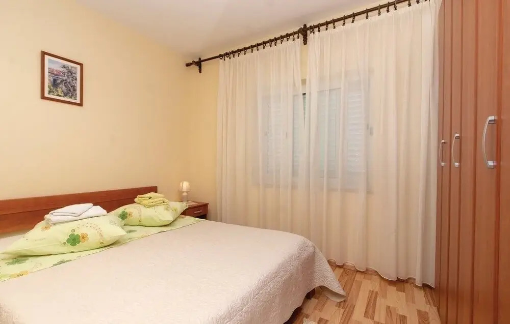 Apartments Zdravko