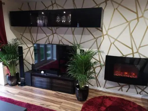 Nightingale Gardens - 4 Bed Detached House - Manchester