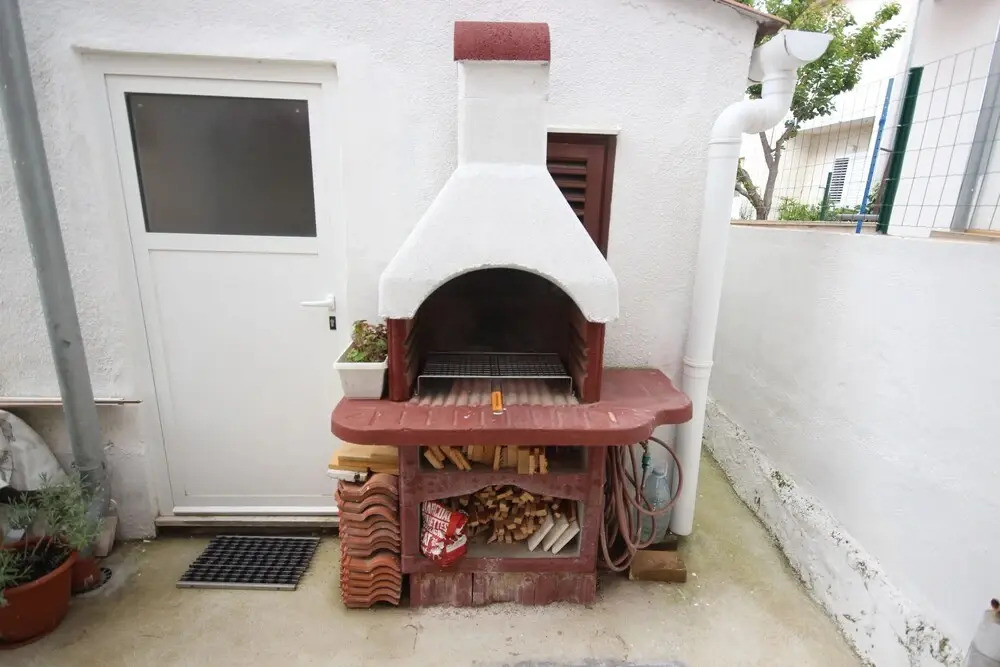 Family Ground Floor Apartment Puntamika