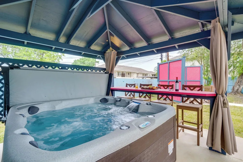San Antonio Vacation Rental ~ 7 Mi to River Walk!