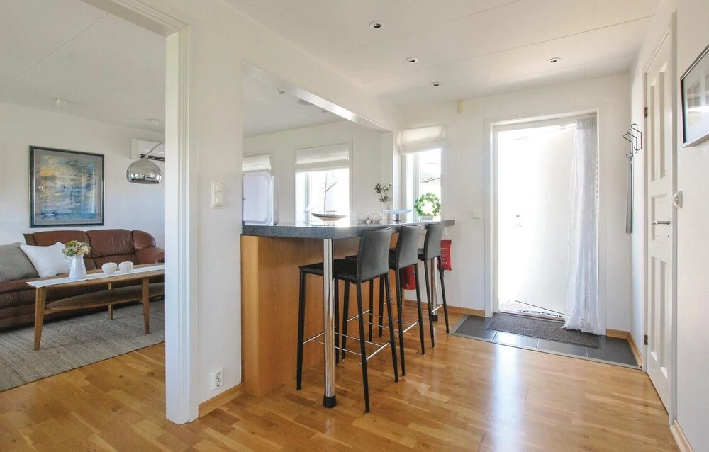 Nice Home In Borgholm With Wifi