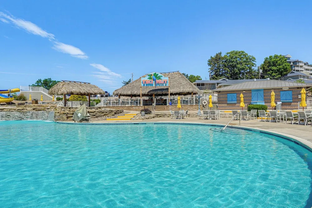 Ultimate Lake Getaway in Osage Beach, Resort Perks