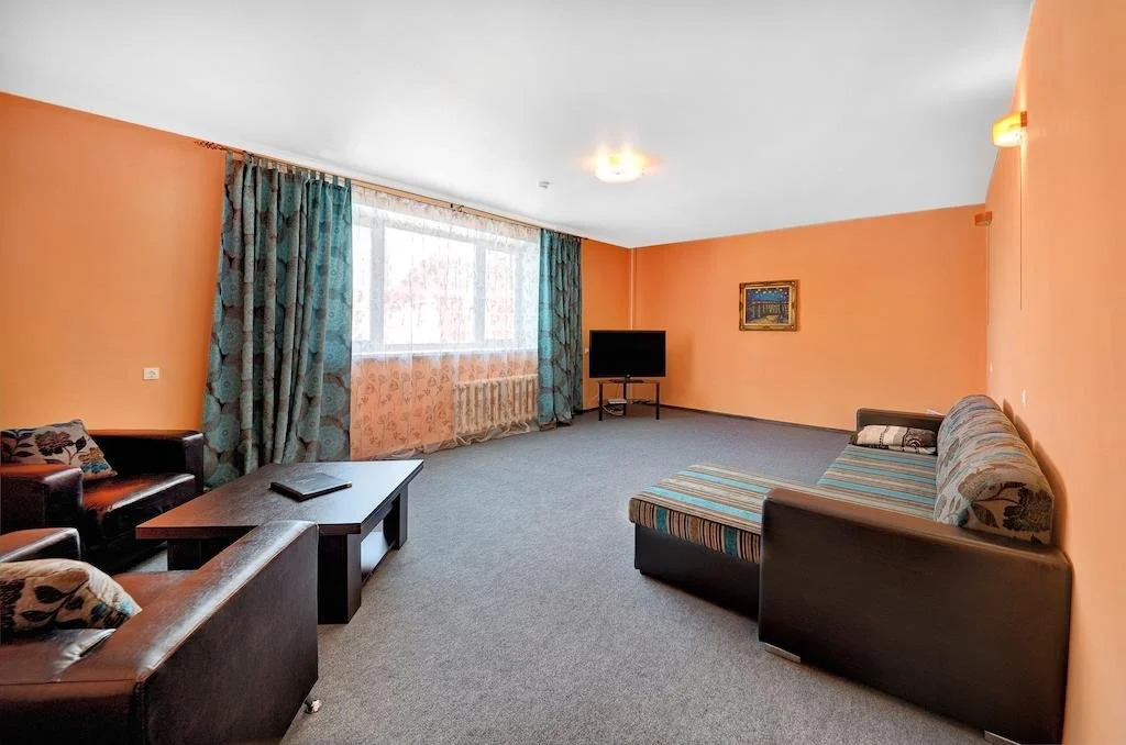 Hotel on Obvodnom