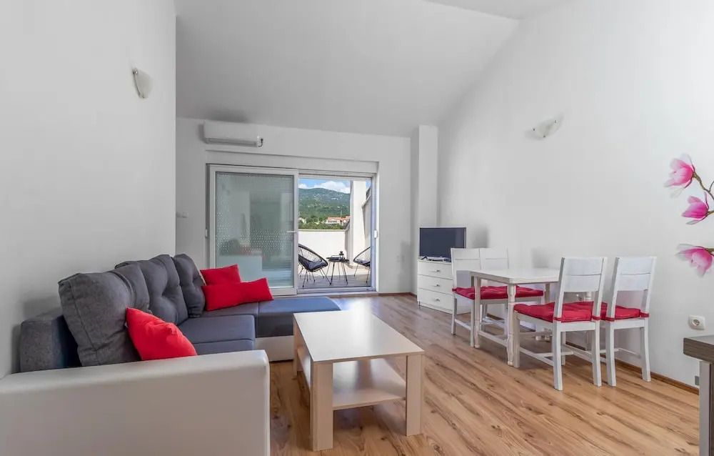 Beautiful Home in Novi Vinodolski With Wifi and 1 Bedrooms