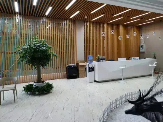 Zhenning Qianyi Hotel