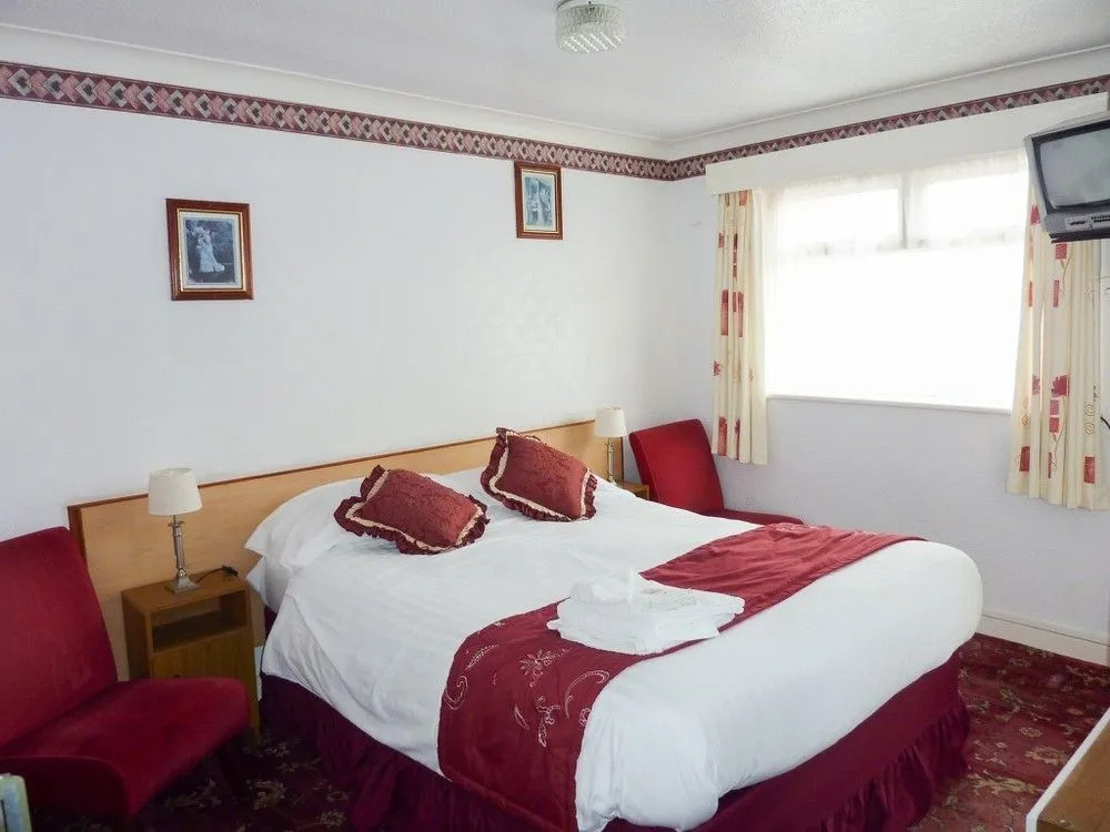 Blue Waves Hotel
