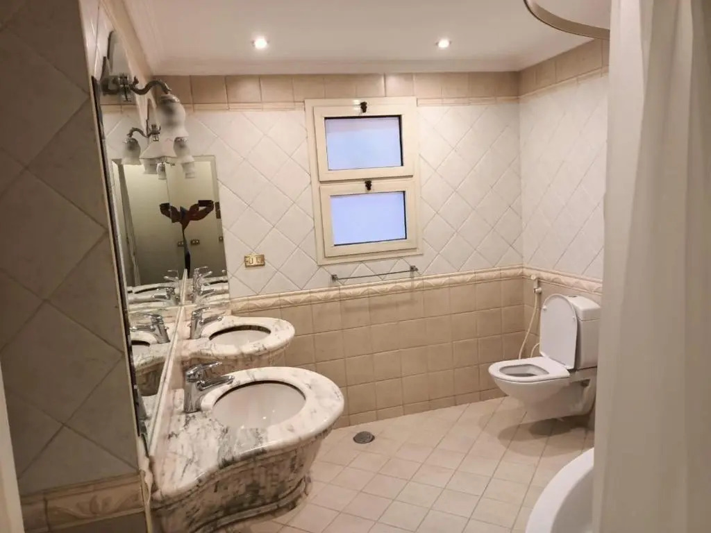 Super Deluxe Apartment in Sheraton Area near Cairo Int'l Airport