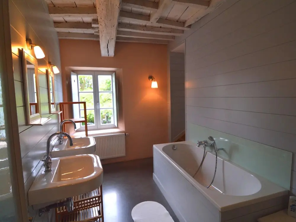 Elegant Estate Stay, Maredsous