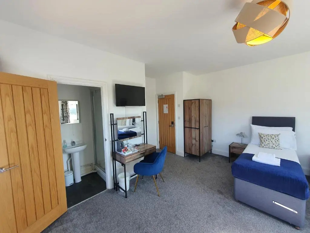 North Cambridge Guesthouse- Paymn Club