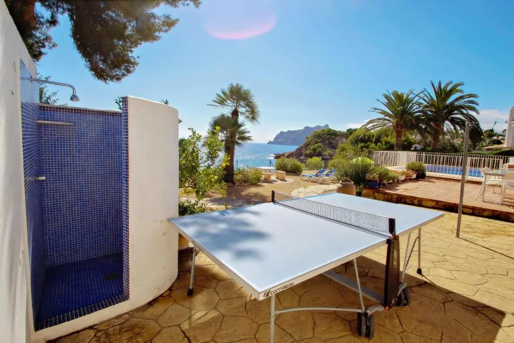 Celia - oceanfront villa in Costa Blanca