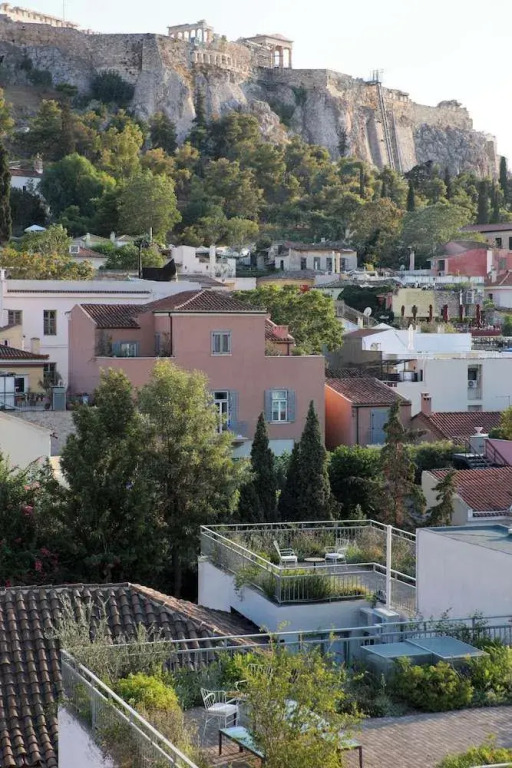 Esse Athens