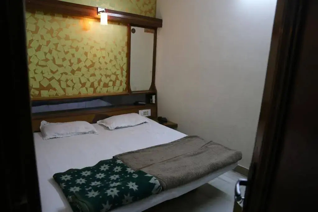 Hotel Yes Please A Budget Friendly Guest House