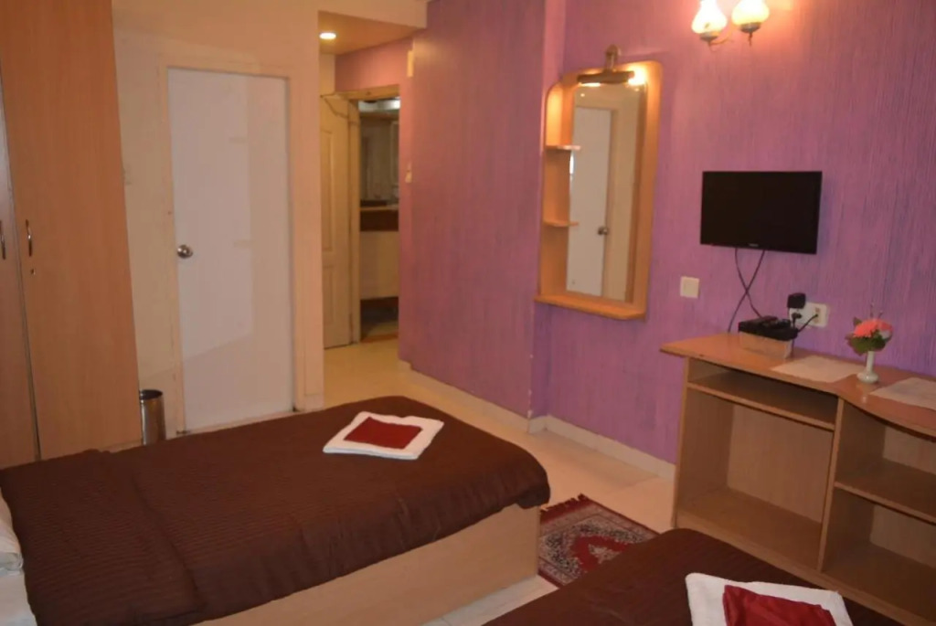Hotel Poonam