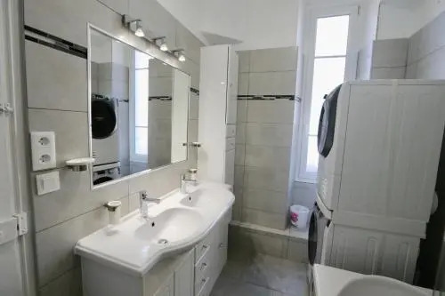 Amiral Courbet Apartment