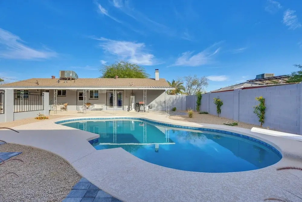 Centrally Located Oasis 1 Mi to Shadow Mountain!
