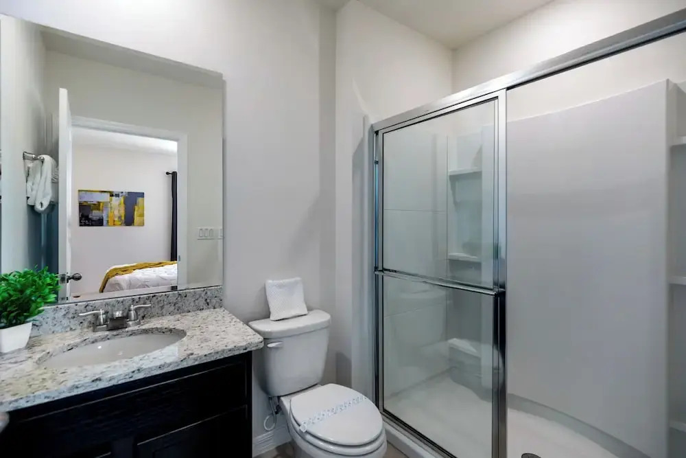 Solterra- LakeView - Private Pool & Spa