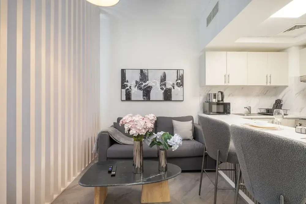 Your Dream Stay in JVC - Stylish Studio for 4