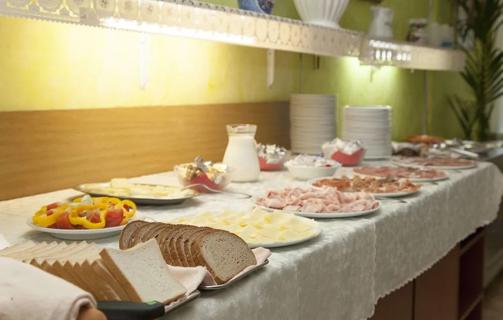 Hotel Fides