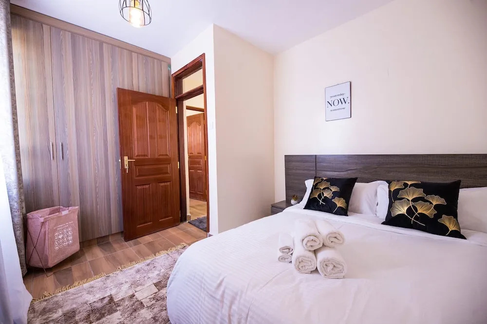 Lux Suites Coralway Apartment Langata