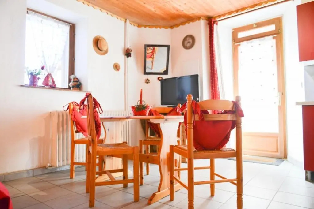 Studio avec jardin clos et wifi a Valloire a 3 km des pistes