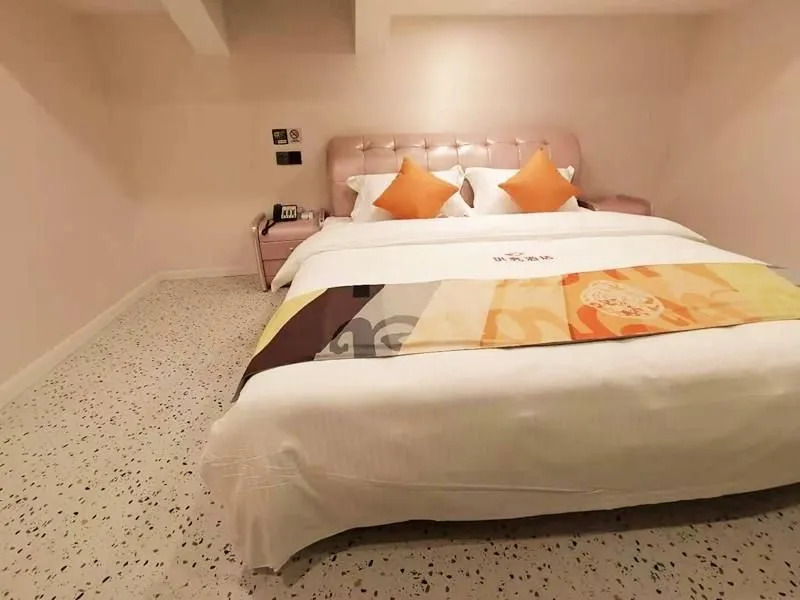 Shell Hotel Shanghai Jinshan Wanda Plaza