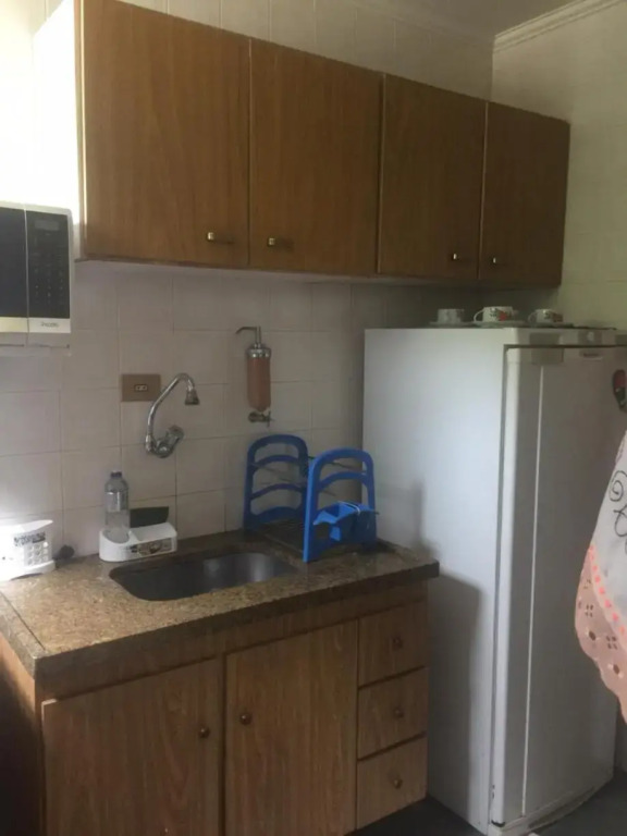 Apto. No terreo Enseada Ubatuba com piscina p/ 5 pessoas