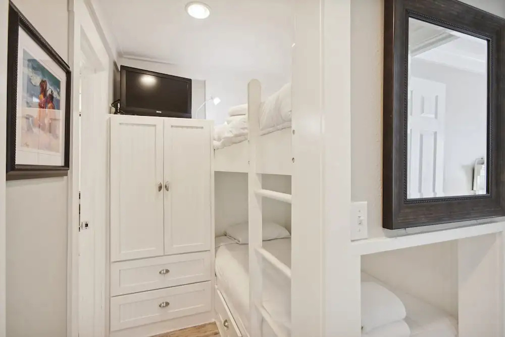 Sandpiper Cove 1125 1 Bedroom Condo by RedAwning