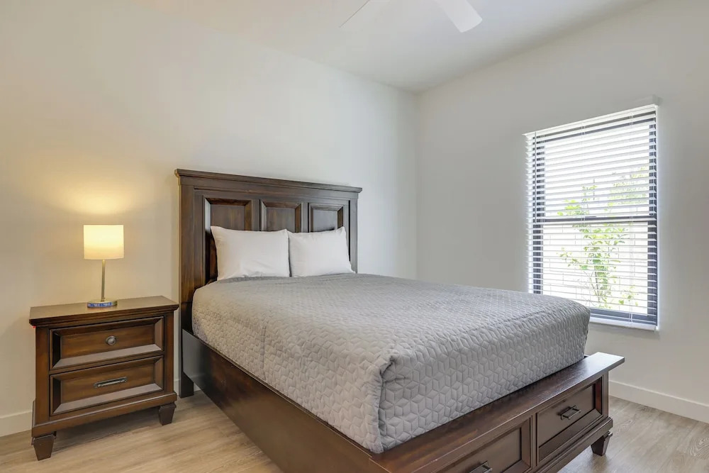 Easy Dtwn Access! Prime PHX Stay For Couples