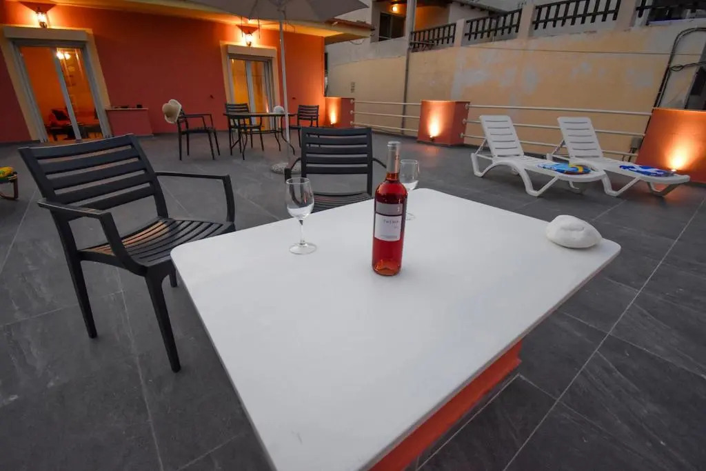 Alexandra Apartment