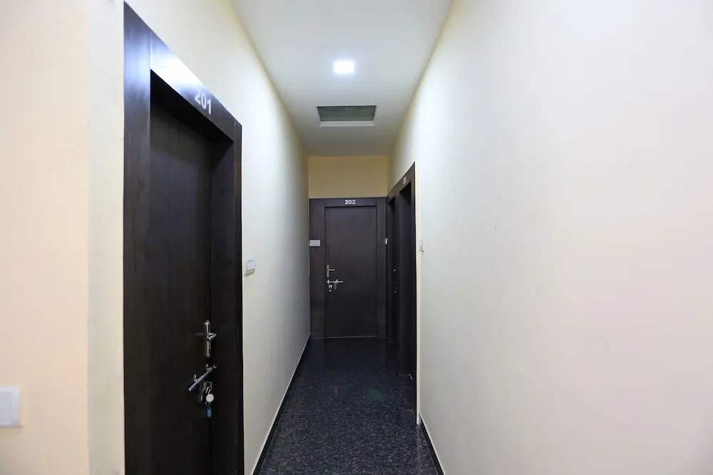 OYO 10190 Hotel Gagan Grant