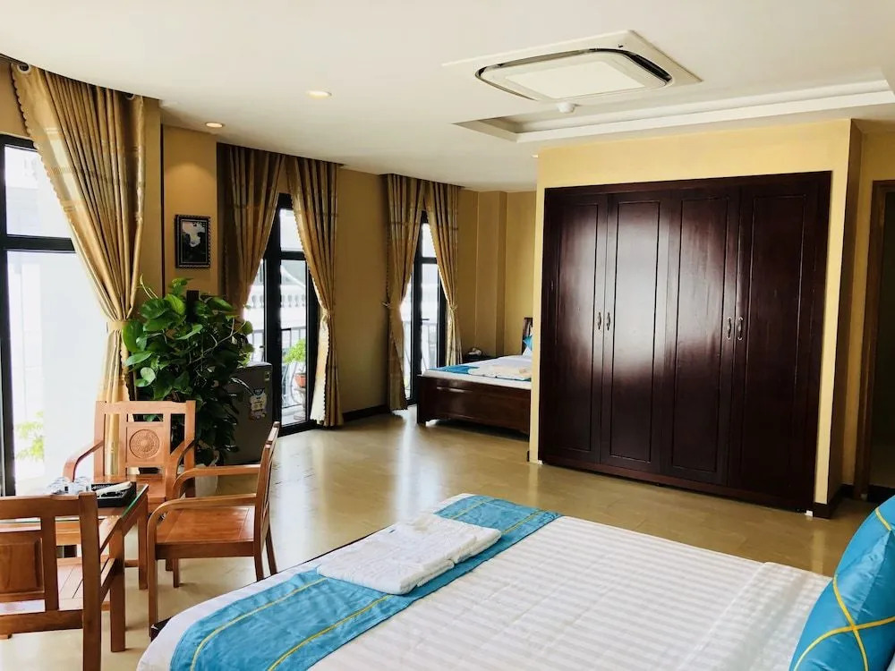 Hồng Hạc Hotel