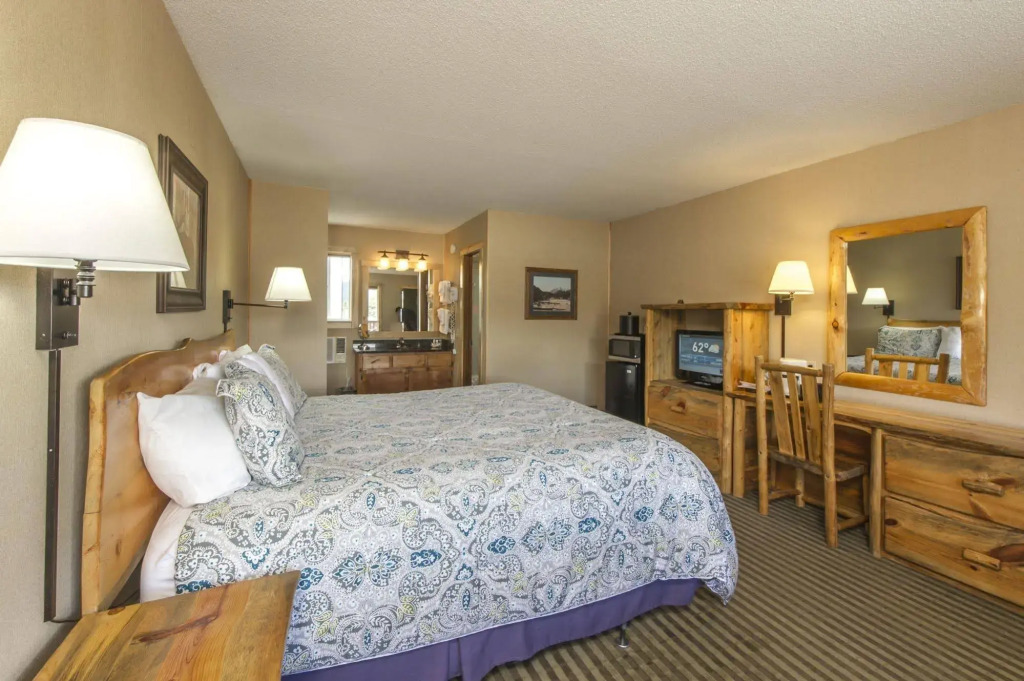 Hotel Estes