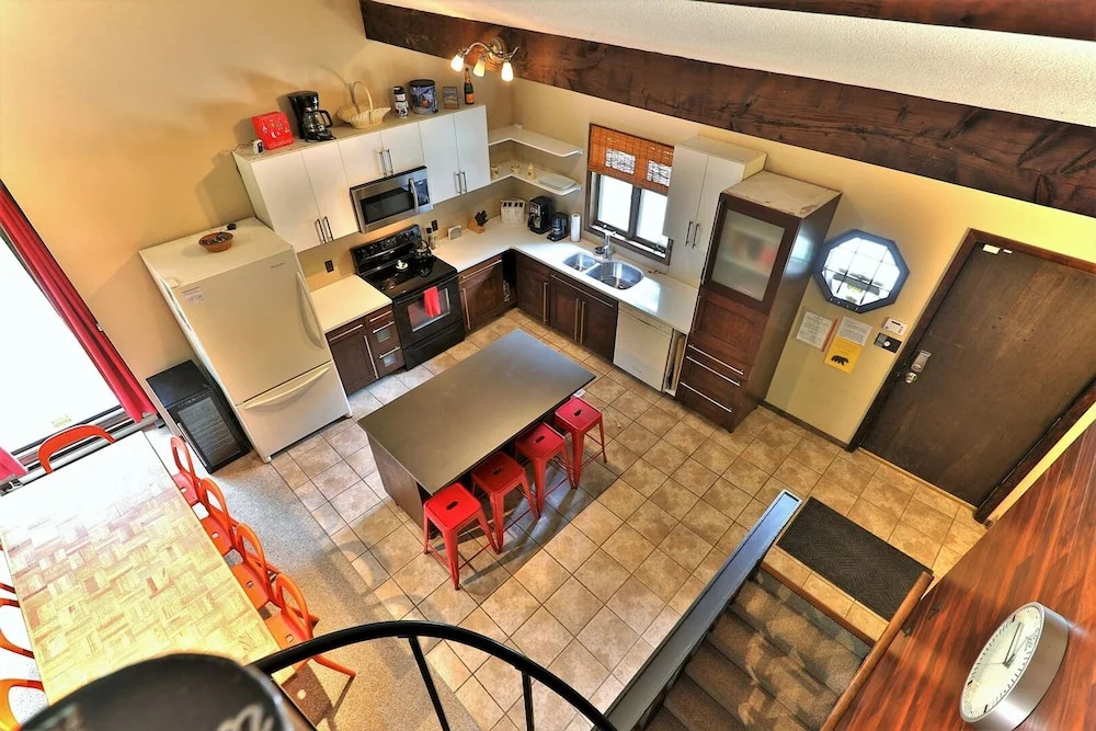 Champagne Chalet - Killington Ski House by Killington Vacation Rentals