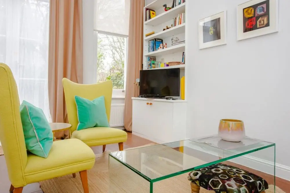 Stylish 2 Bedroom Apartment in Affluent Earls Court