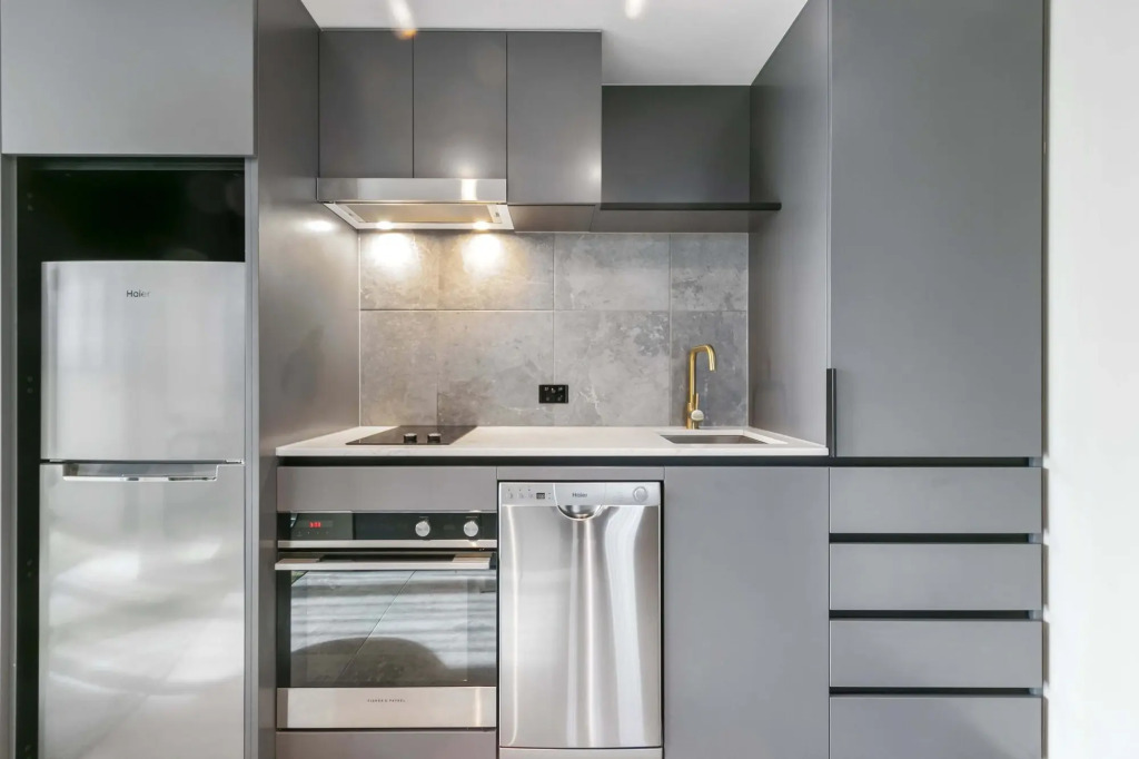 Melbourne City Apartment Hotel