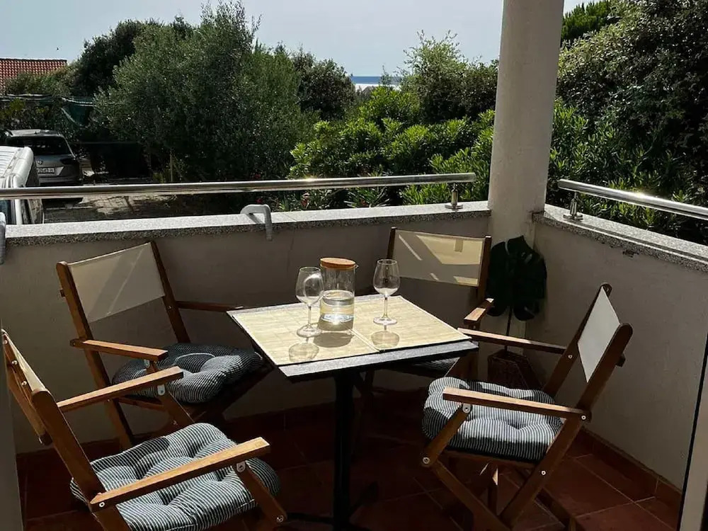 Apartment in Mandre Near the Sea