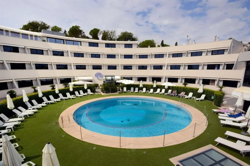 Hotel President