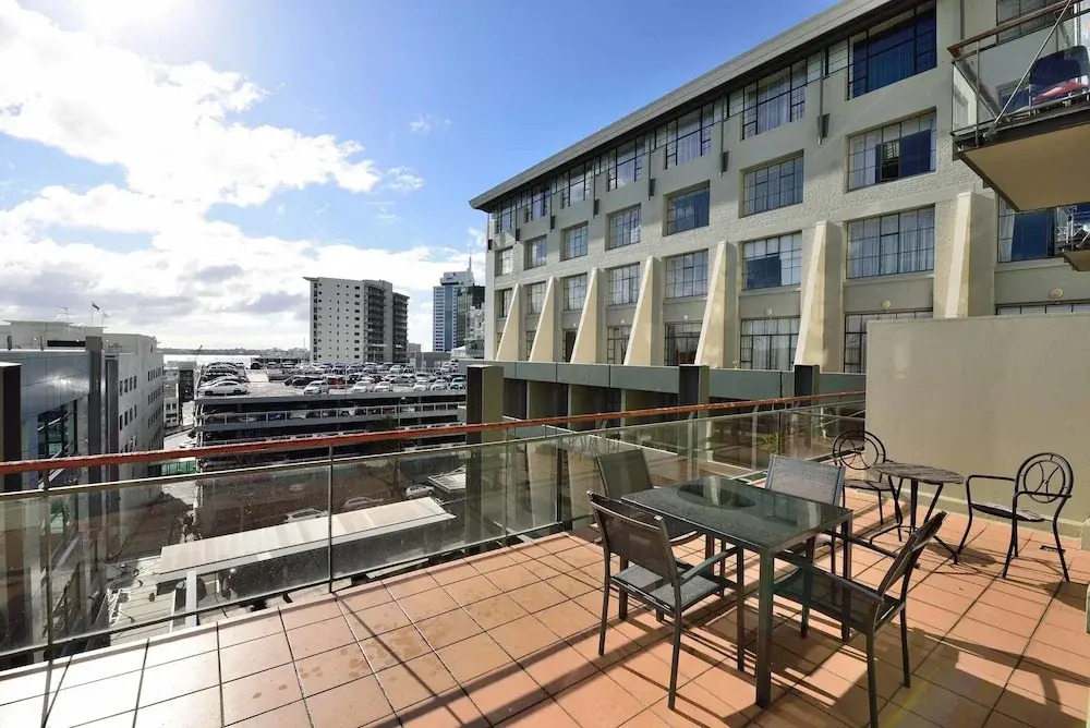 Pelicanstay At Auckland Cbd